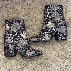 Blue Floral Print Ankles Booties